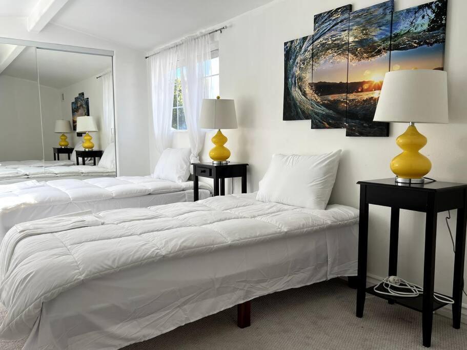 Stylish Mediterranean Villa, Pool, Jacuzzi, Hollywood & Malibu Bliss Villa *